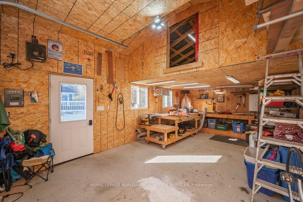 Photo 35 of 120 Woolverton Road, Grimsby, Grimsby Escarpment — HOMEH
