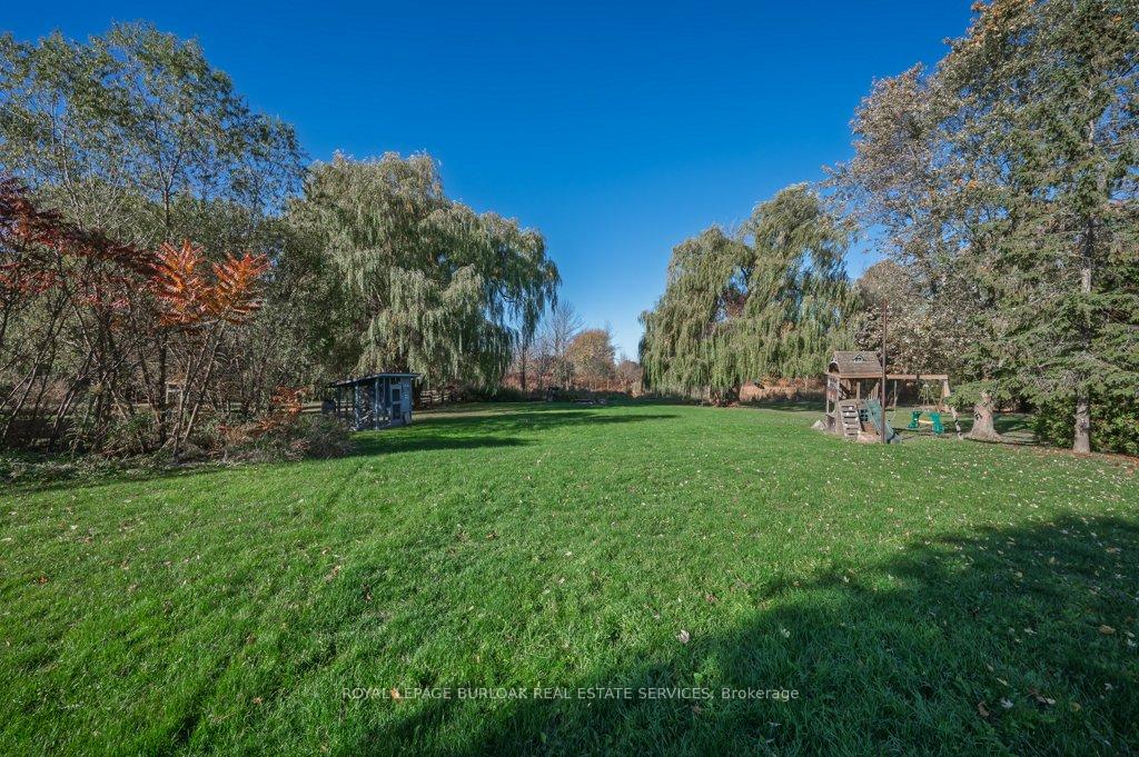 Photo 39 of 120 Woolverton Road, Grimsby, Grimsby Escarpment — HOMEH