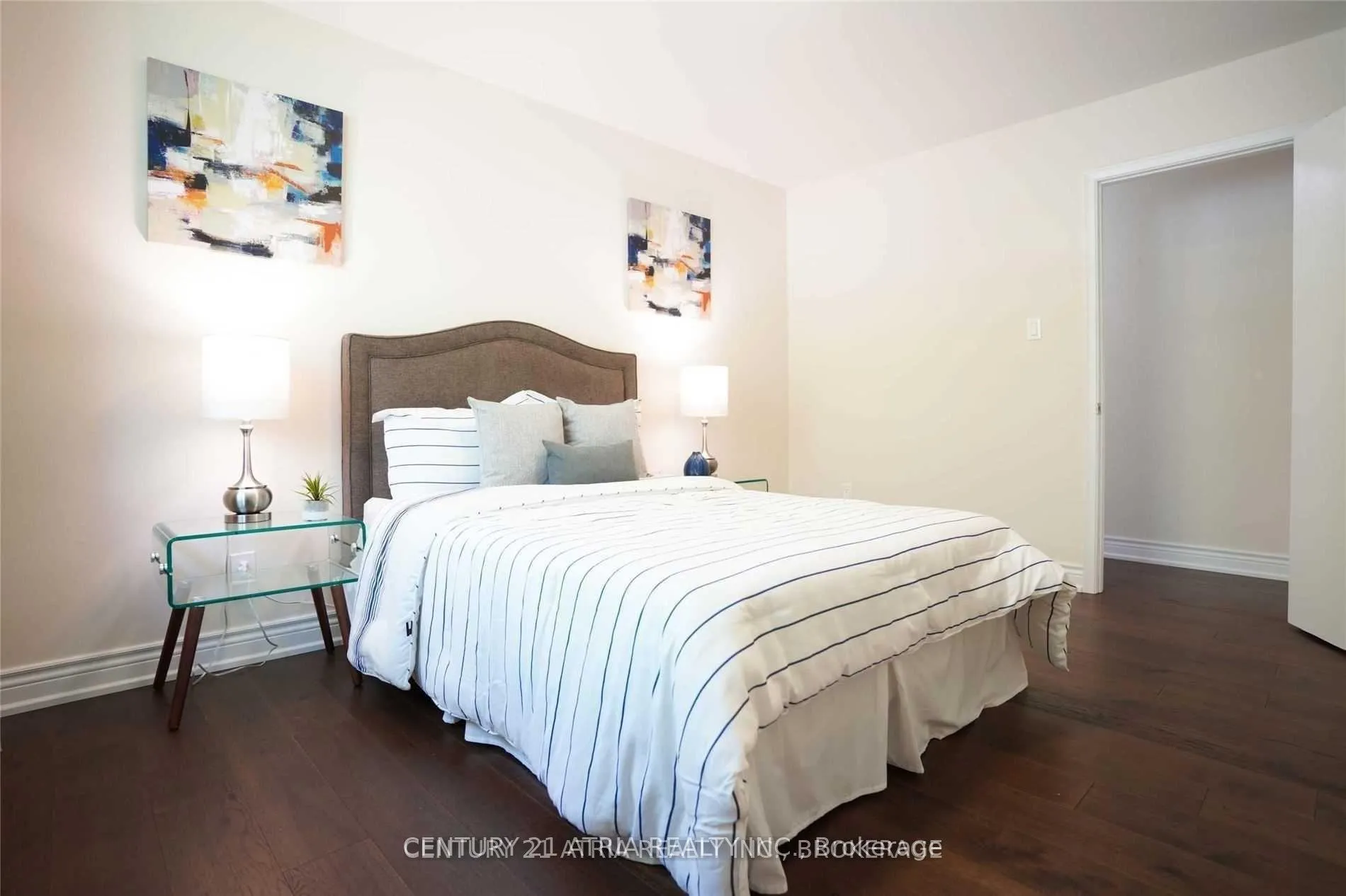 Photo 14 of 27 Fonthill Boulevard, Markham, Unionville — HOMEH