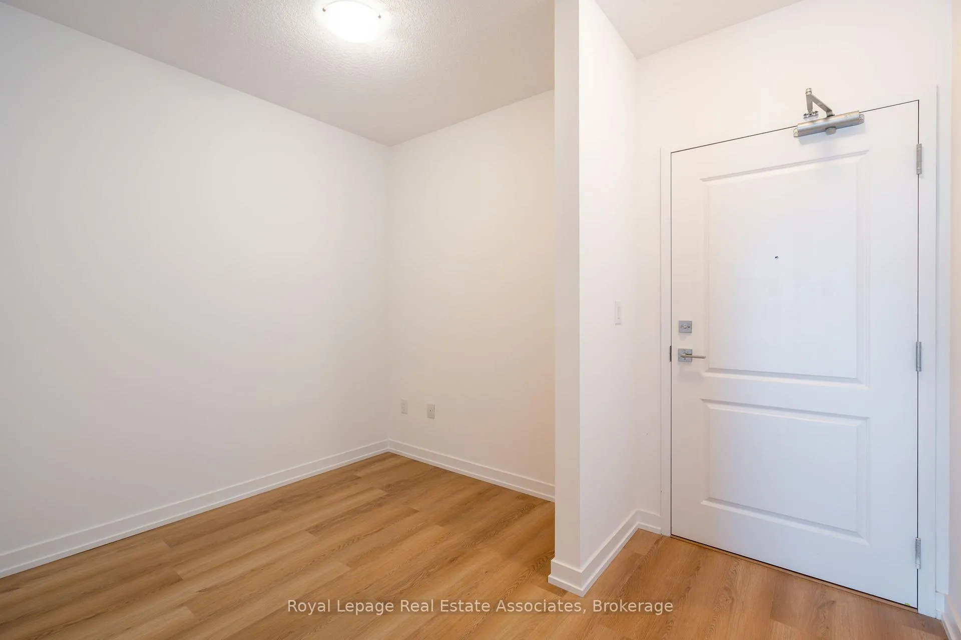 Photo 16 of Unit 706, 470 Dundas Street E, Hamilton, Waterdown — HOMEH