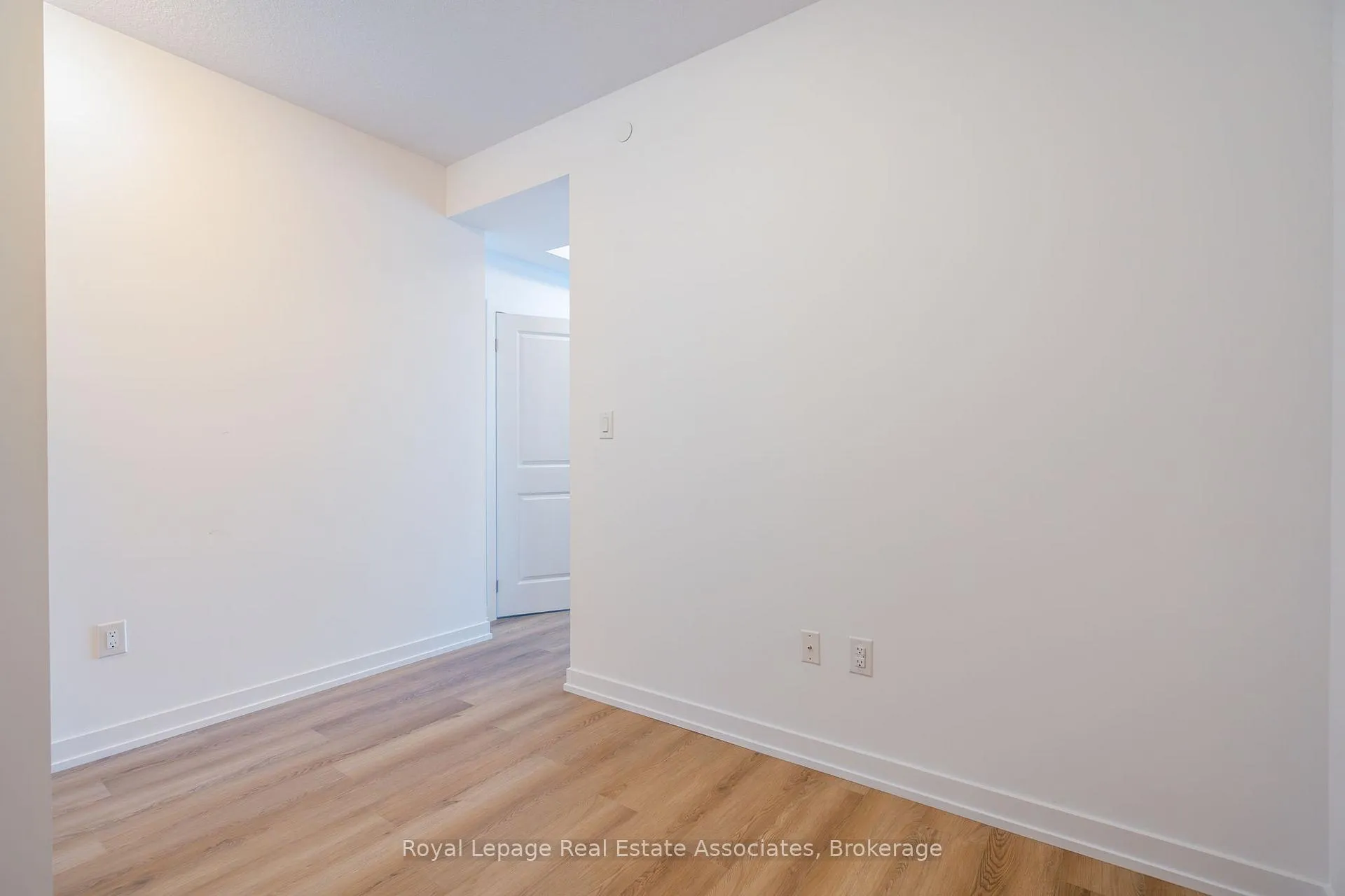 Photo 18 of Unit 706, 470 Dundas Street E, Hamilton, Waterdown — HOMEH