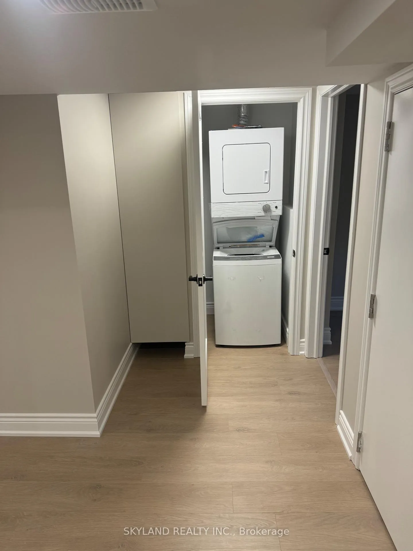 Photo 4 of Unit Lower, 21 Nova Drive, Hamilton, Huntington — HOMEH
