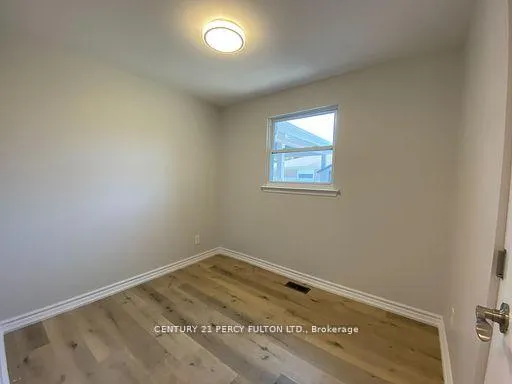 Photo 6 of 862 Liverpool Road, Pickering, Bay Ridges — HOMEH