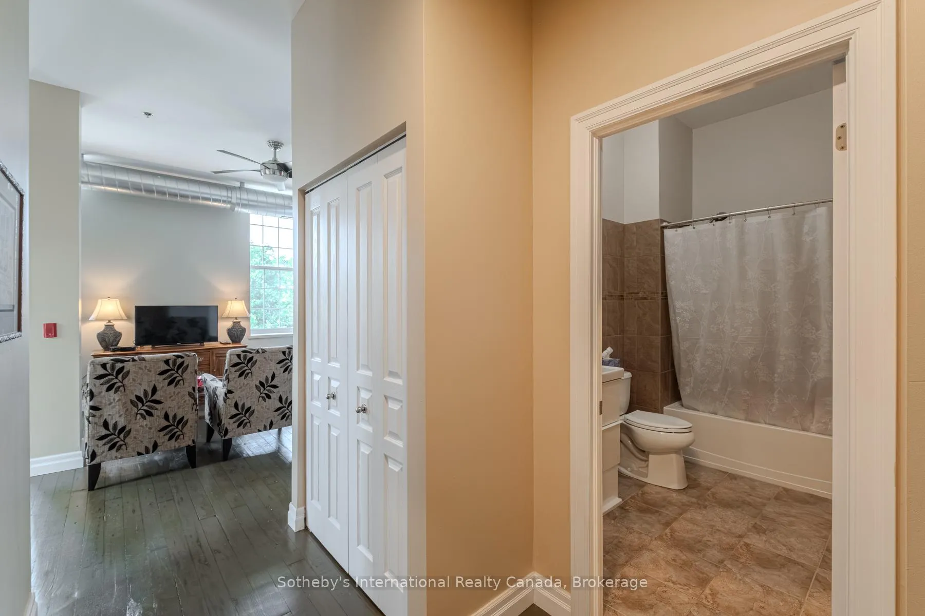 Photo 6 of Unit 402, 140 West River Street, Brant, Paris — HOMEH