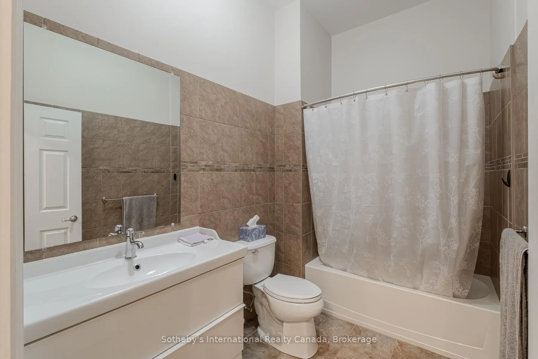 Photo 7 of Unit 402, 140 West River Street, Brant, Paris — HOMEH
