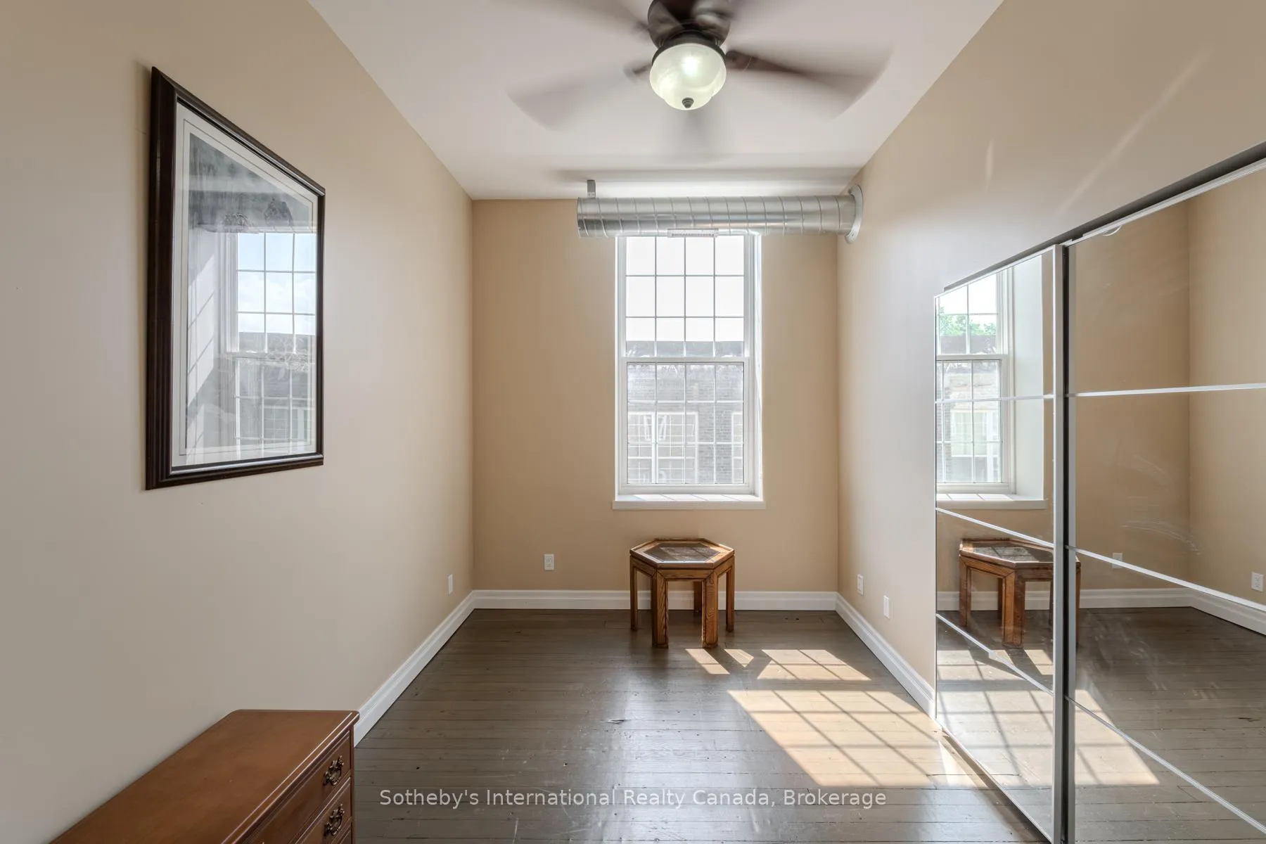 Photo 10 of Unit 402, 140 West River Street, Brant, Paris — HOMEH