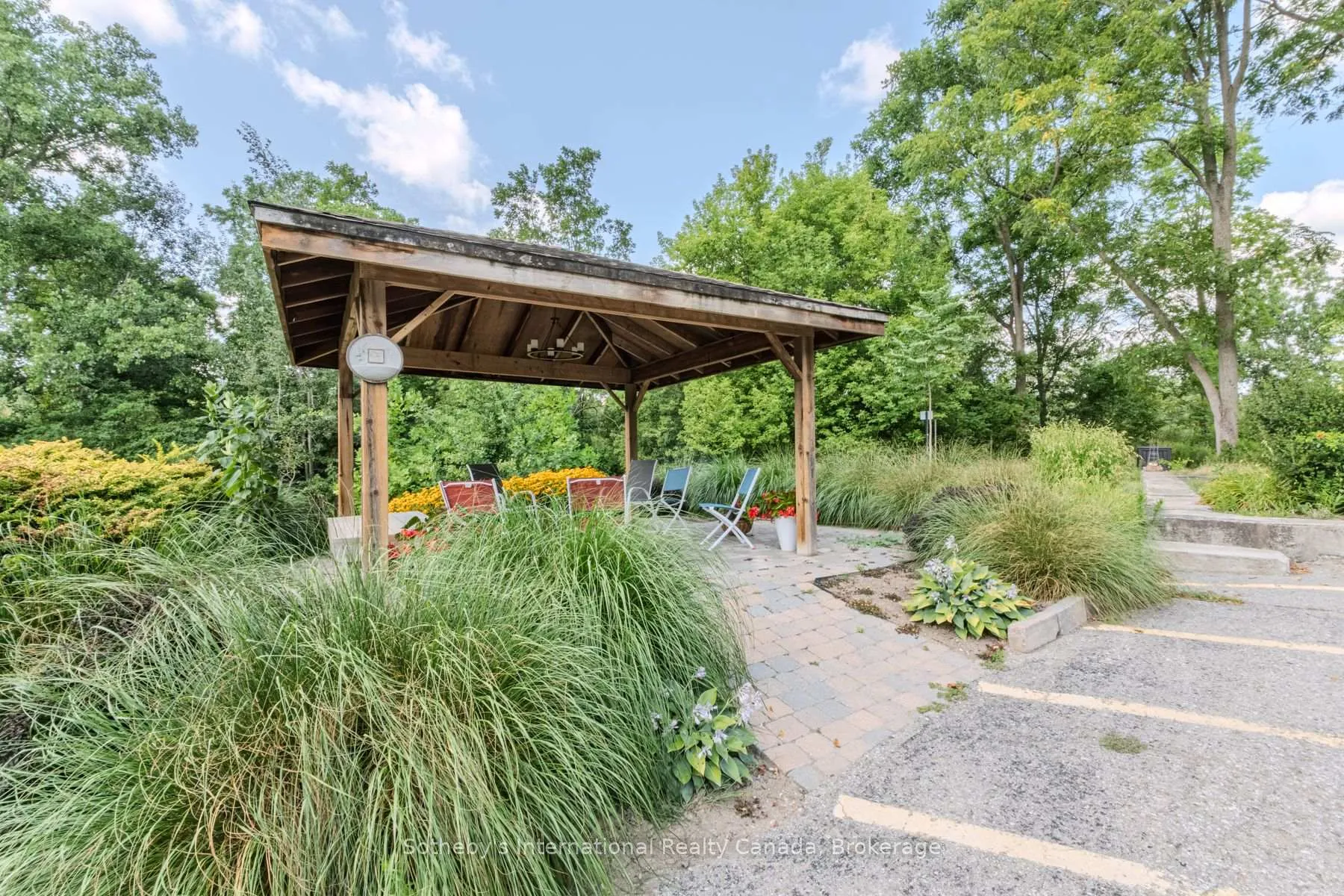 Photo 29 of Unit 402, 140 West River Street, Brant, Paris — HOMEH