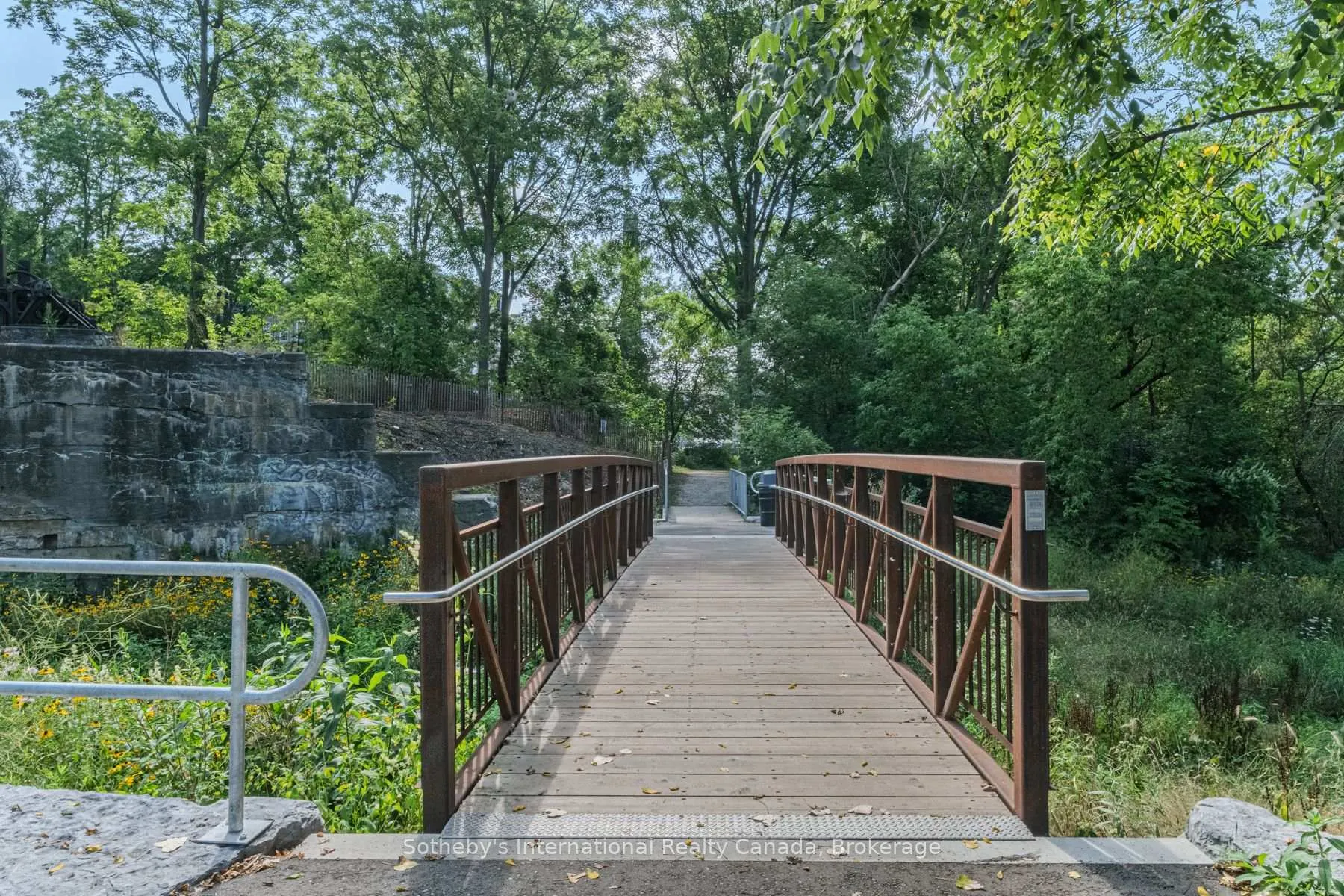 Photo 30 of Unit 402, 140 West River Street, Brant, Paris — HOMEH