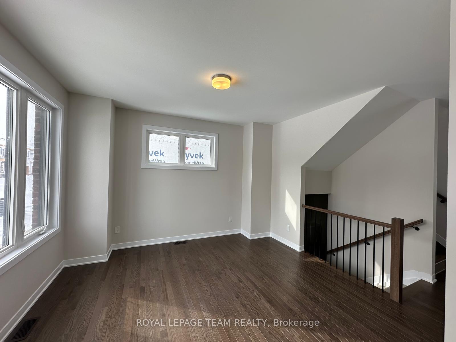 Photo 4 of 346 Peninsula Road, Ottawa, Barrhaven - Heritage Park — HOMEH