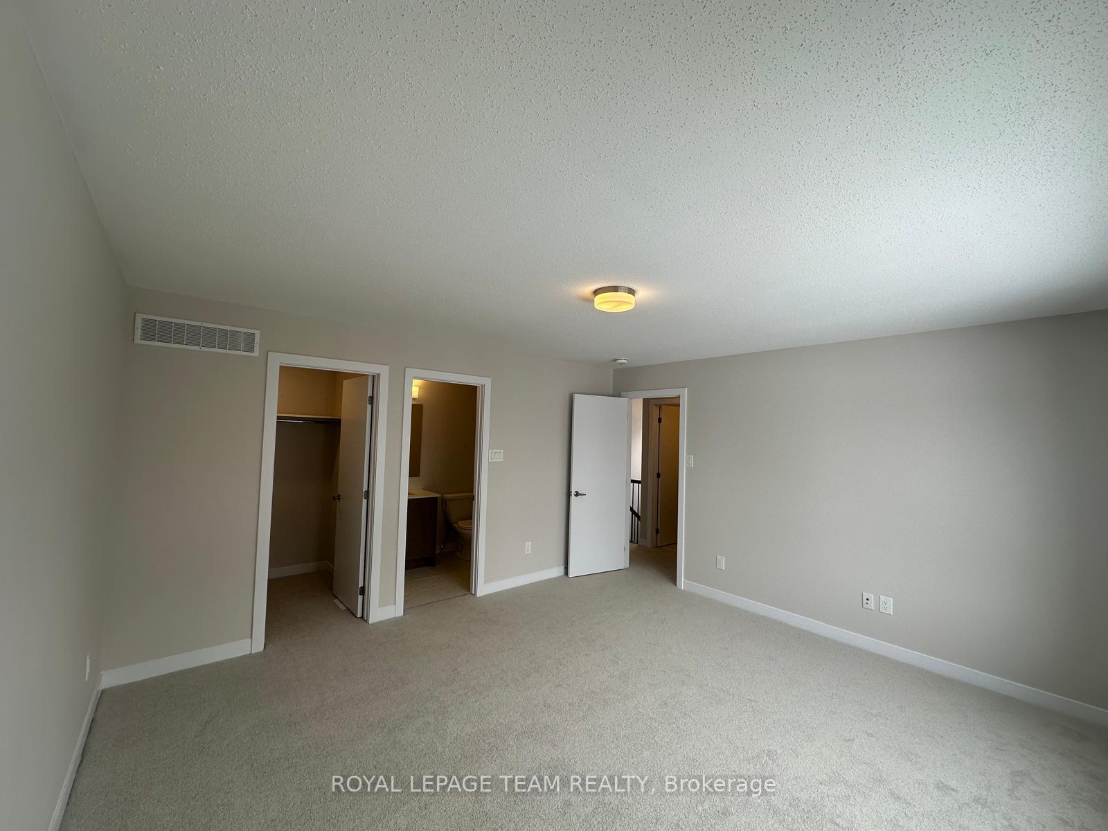 Photo 10 of 346 Peninsula Road, Ottawa, Barrhaven - Heritage Park — HOMEH
