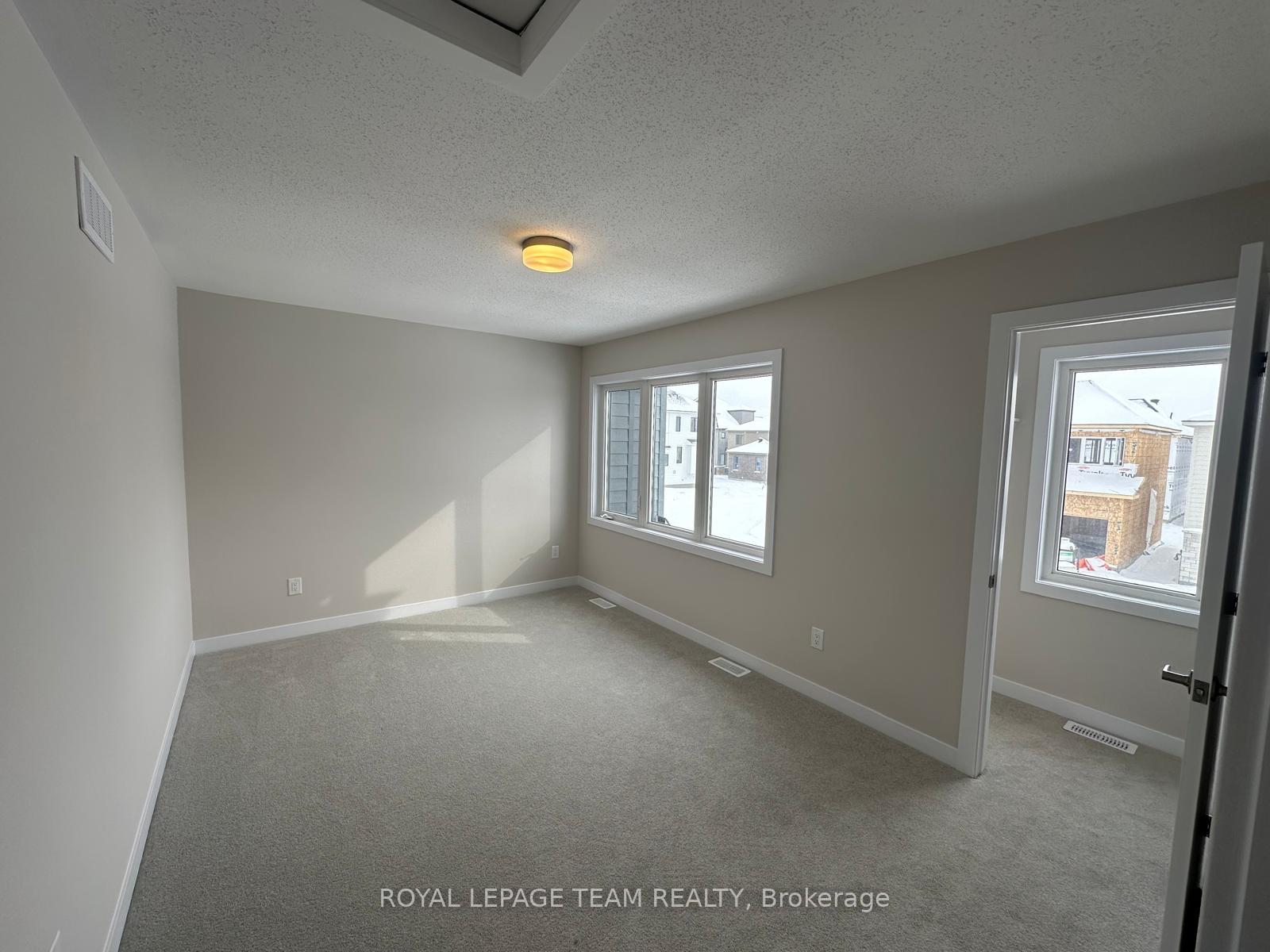 Photo 12 of 346 Peninsula Road, Ottawa, Barrhaven - Heritage Park — HOMEH