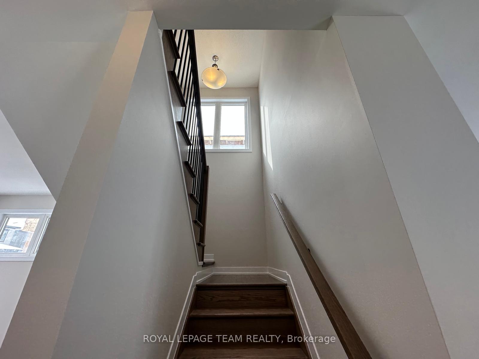 Photo 16 of 346 Peninsula Road, Ottawa, Barrhaven - Heritage Park — HOMEH