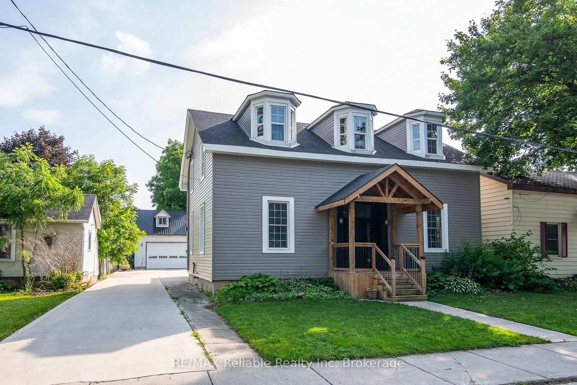 Photo 1 of 41 John Street, Huron East, Seaforth — HOMEH