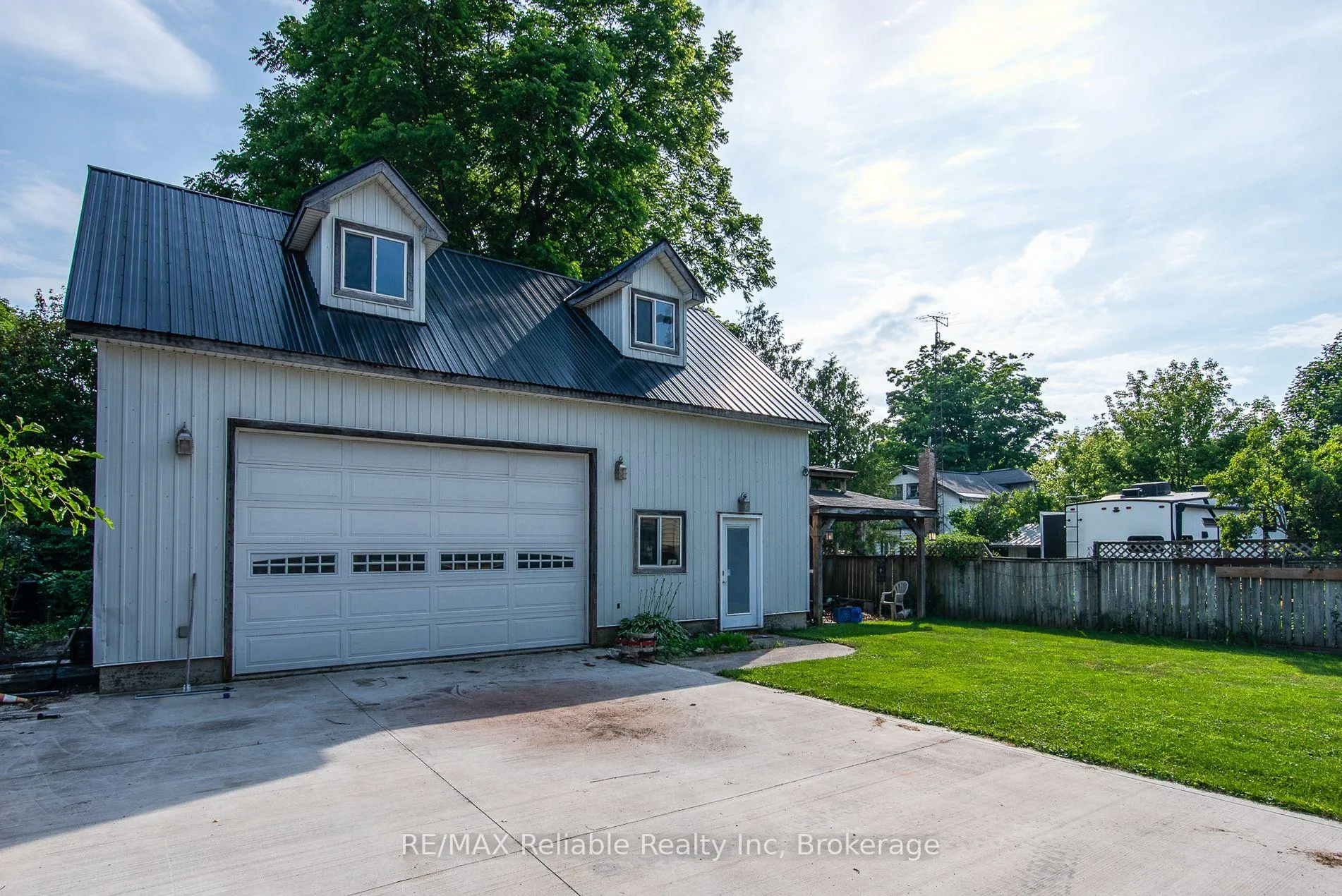 Photo 5 of 41 John Street, Huron East, Seaforth — HOMEH