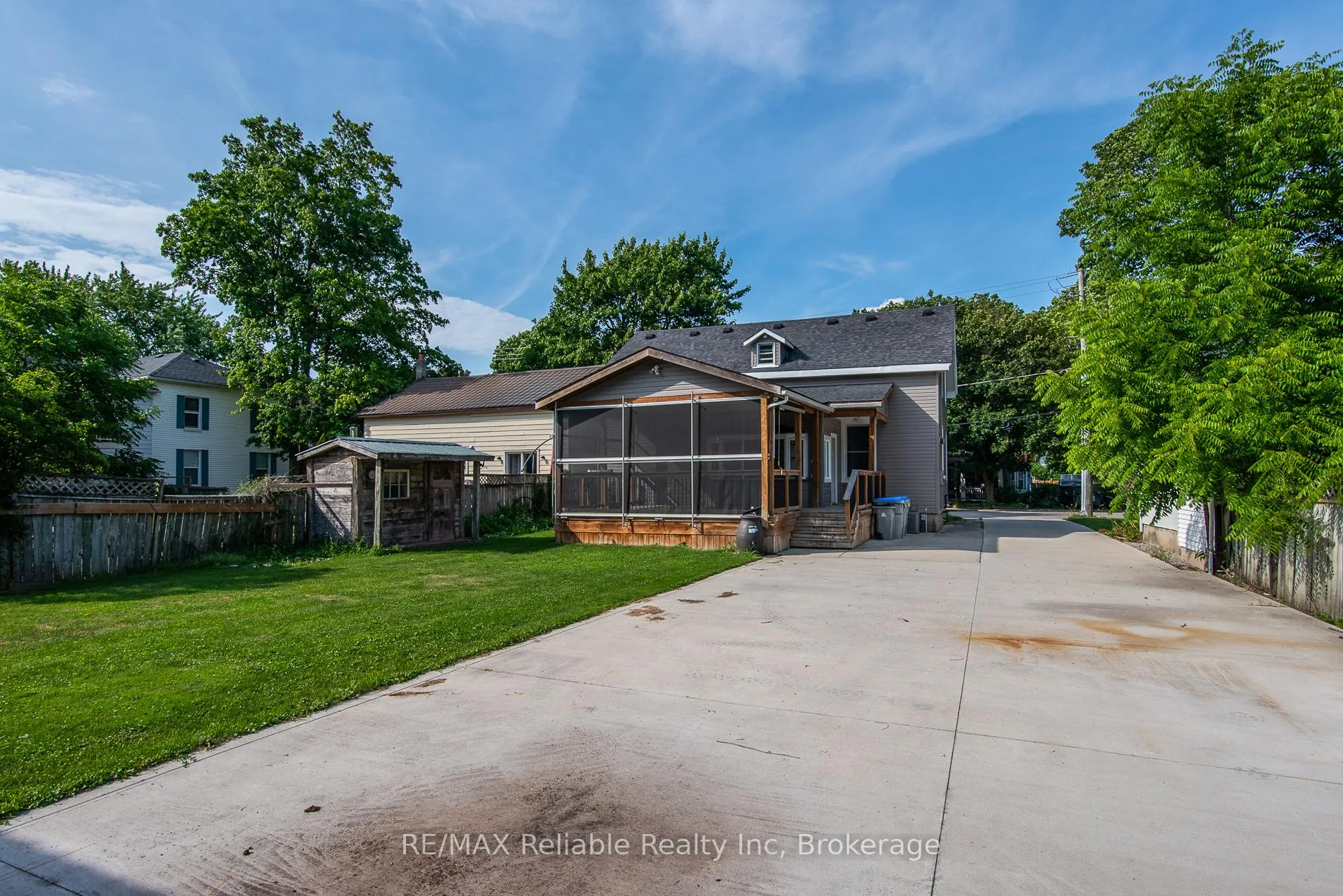 Photo 8 of 41 John Street, Huron East, Seaforth — HOMEH