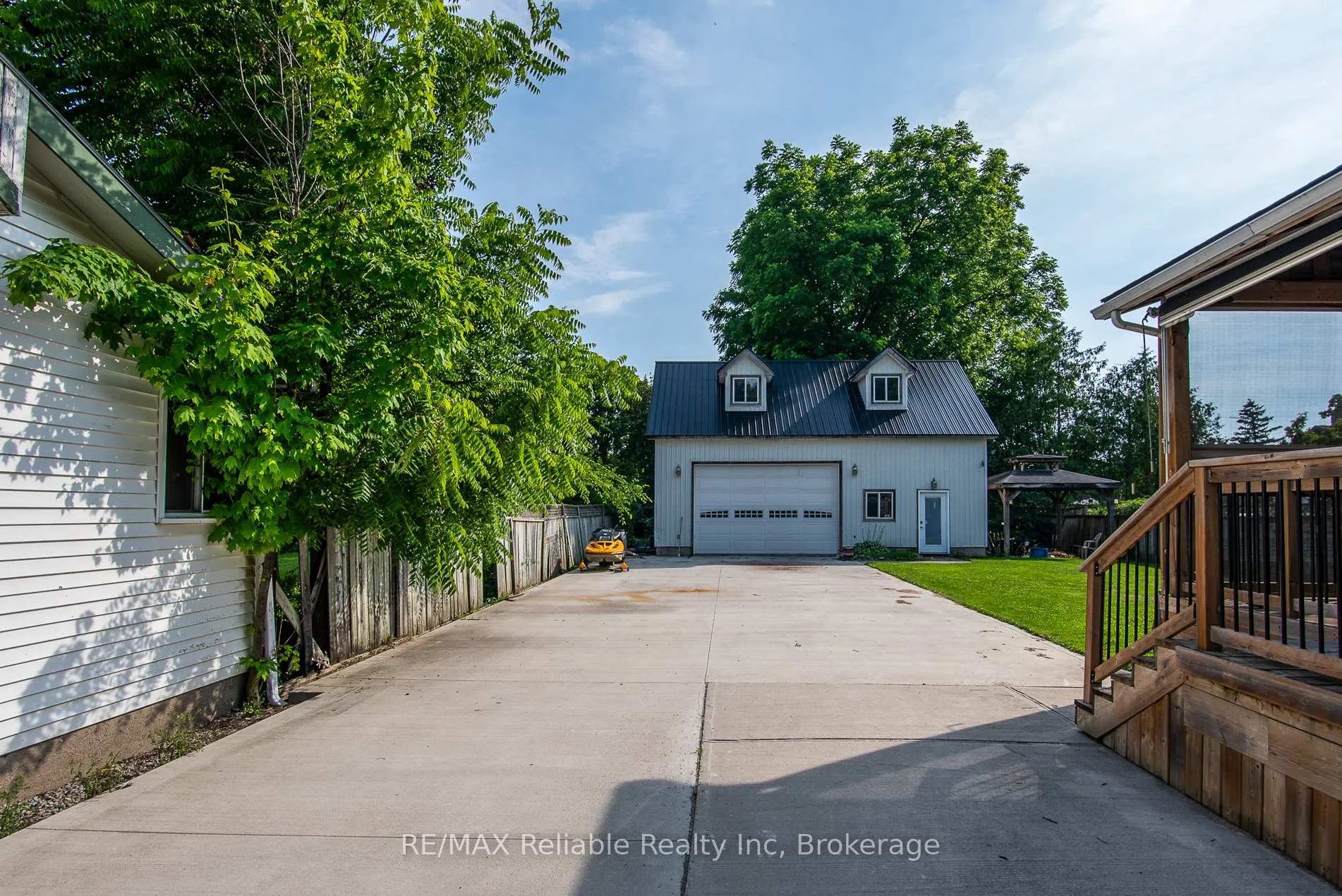 Photo 12 of 41 John Street, Huron East, Seaforth — HOMEH