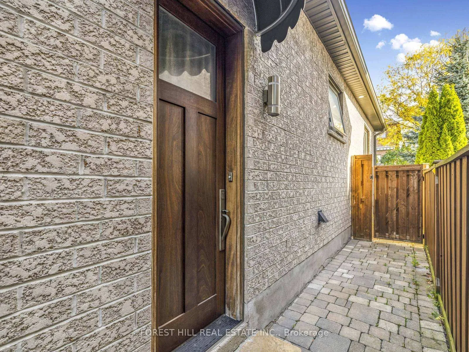 Photo 5 of 122 Pieta Place, Vaughan, Vellore Village — HOMEH