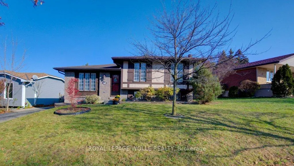 Photo 1 of 76 Devonglen Drive, Kitchener — HOMEH