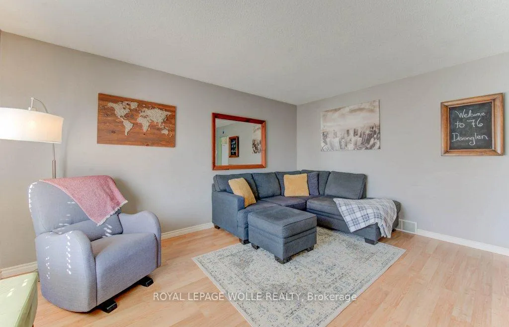 Photo 5 of 76 Devonglen Drive, Kitchener — HOMEH