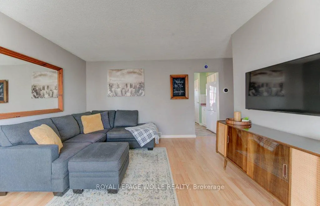 Photo 7 of 76 Devonglen Drive, Kitchener — HOMEH