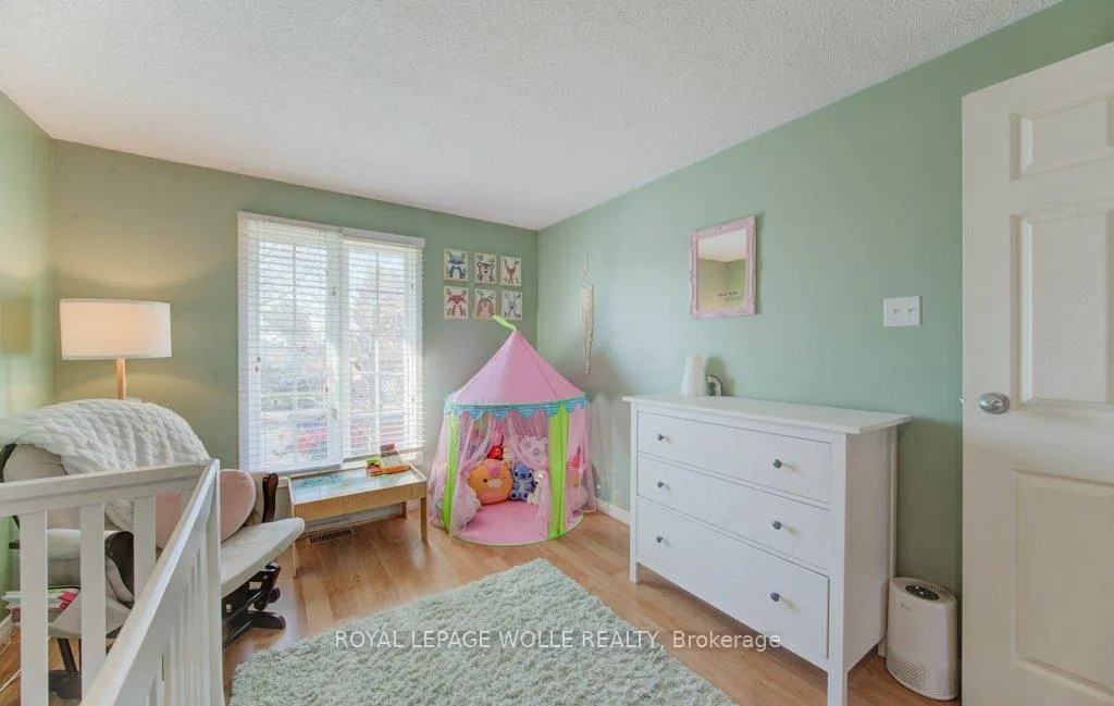 Photo 19 of 76 Devonglen Drive, Kitchener — HOMEH
