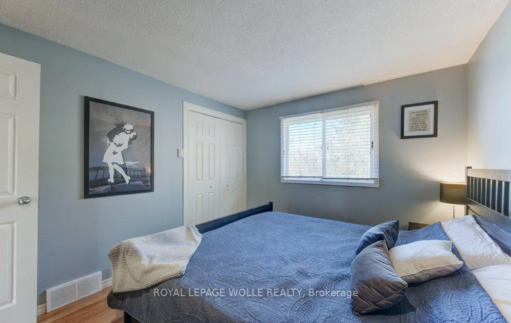 Photo 21 of 76 Devonglen Drive, Kitchener — HOMEH