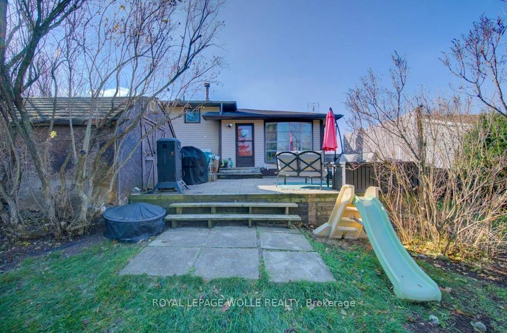 Photo 36 of 76 Devonglen Drive, Kitchener — HOMEH
