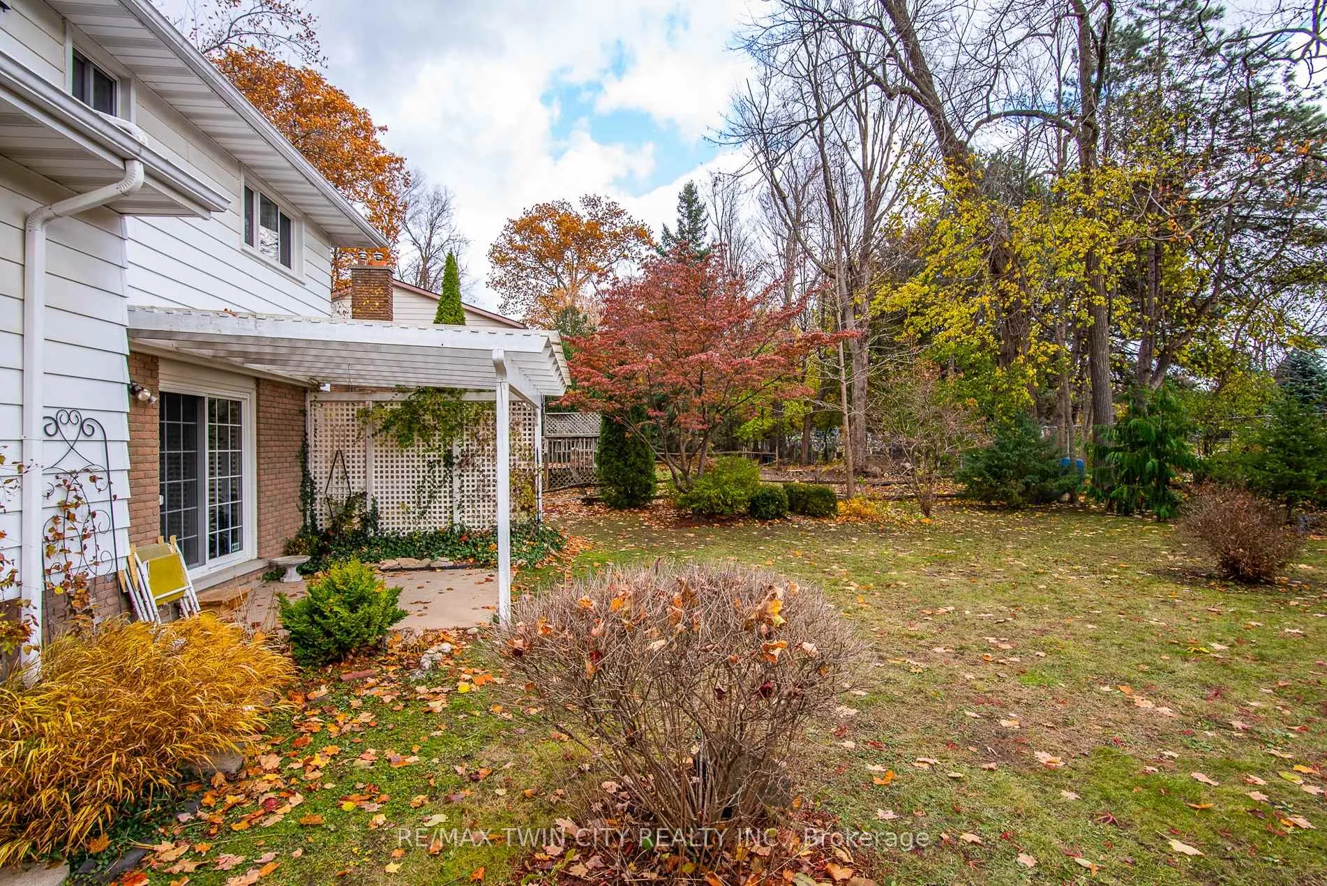 Photo 9 of 155 Shuh Avenue, Kitchener — HOMEH