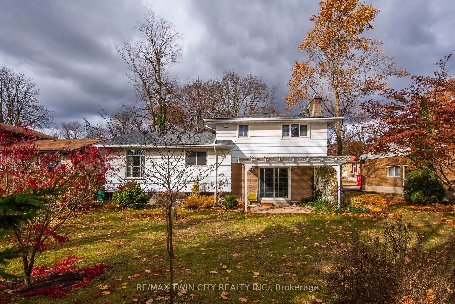 Photo 12 of 155 Shuh Avenue, Kitchener — HOMEH