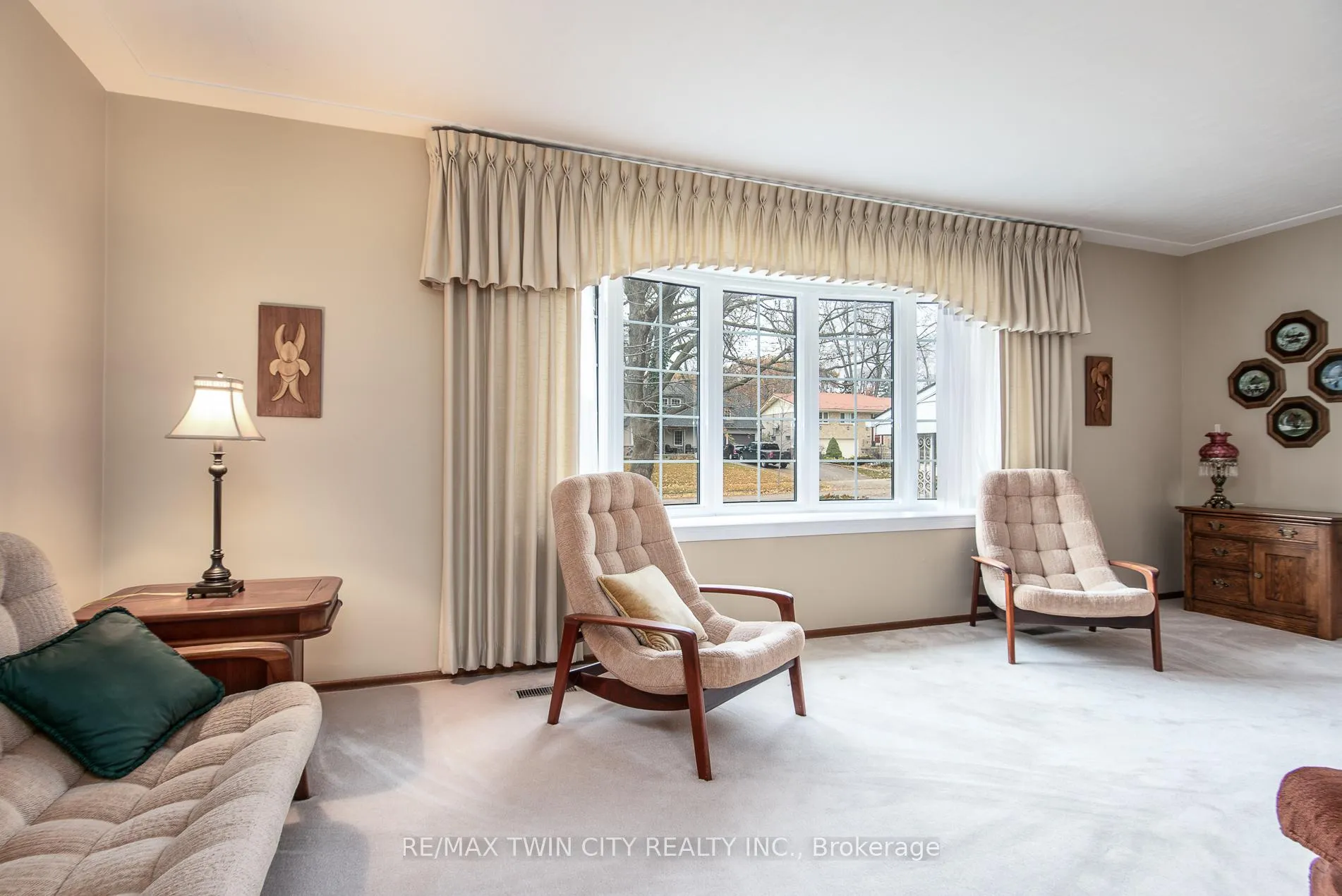 Photo 15 of 155 Shuh Avenue, Kitchener — HOMEH