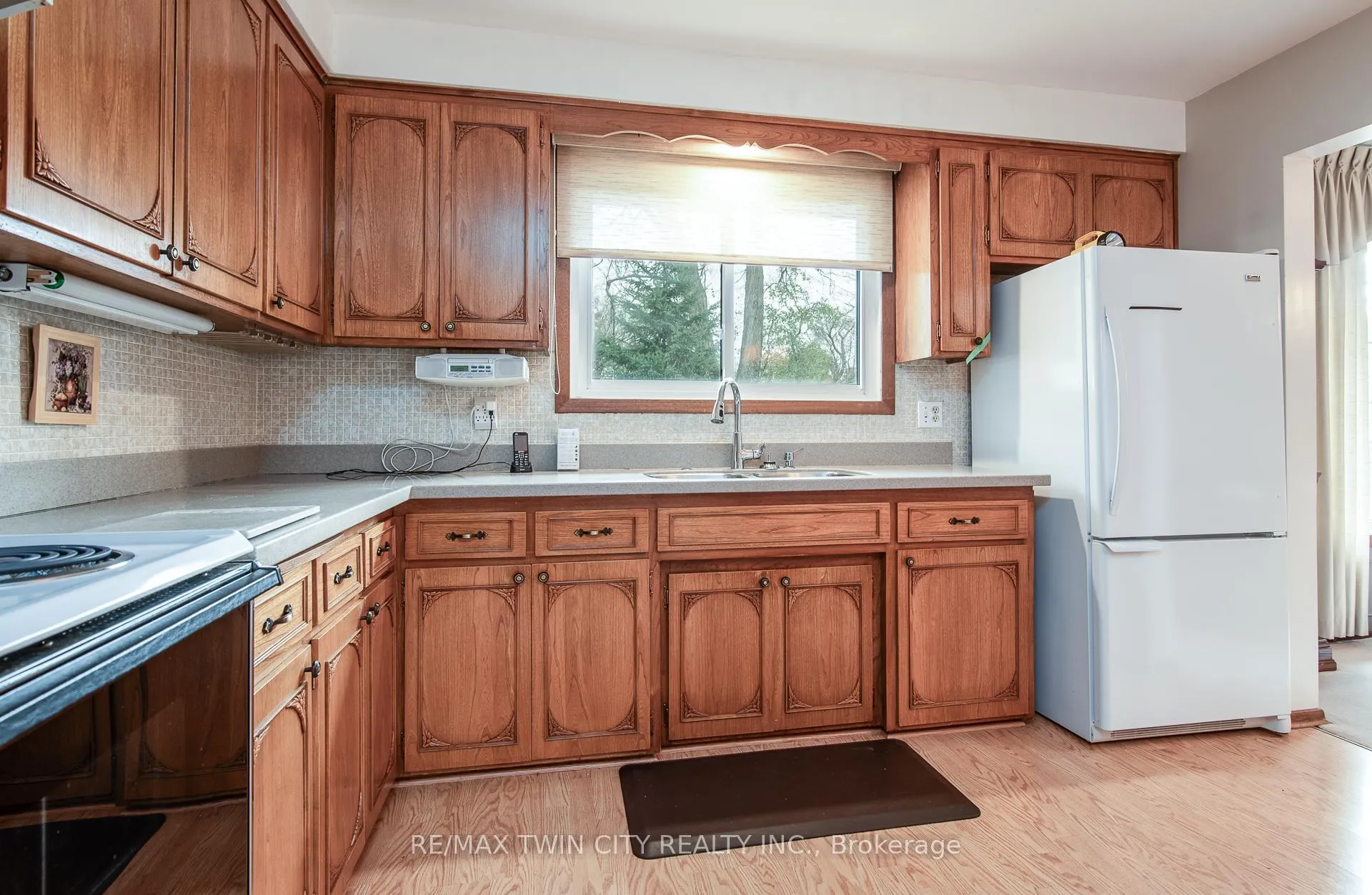 Photo 21 of 155 Shuh Avenue, Kitchener — HOMEH