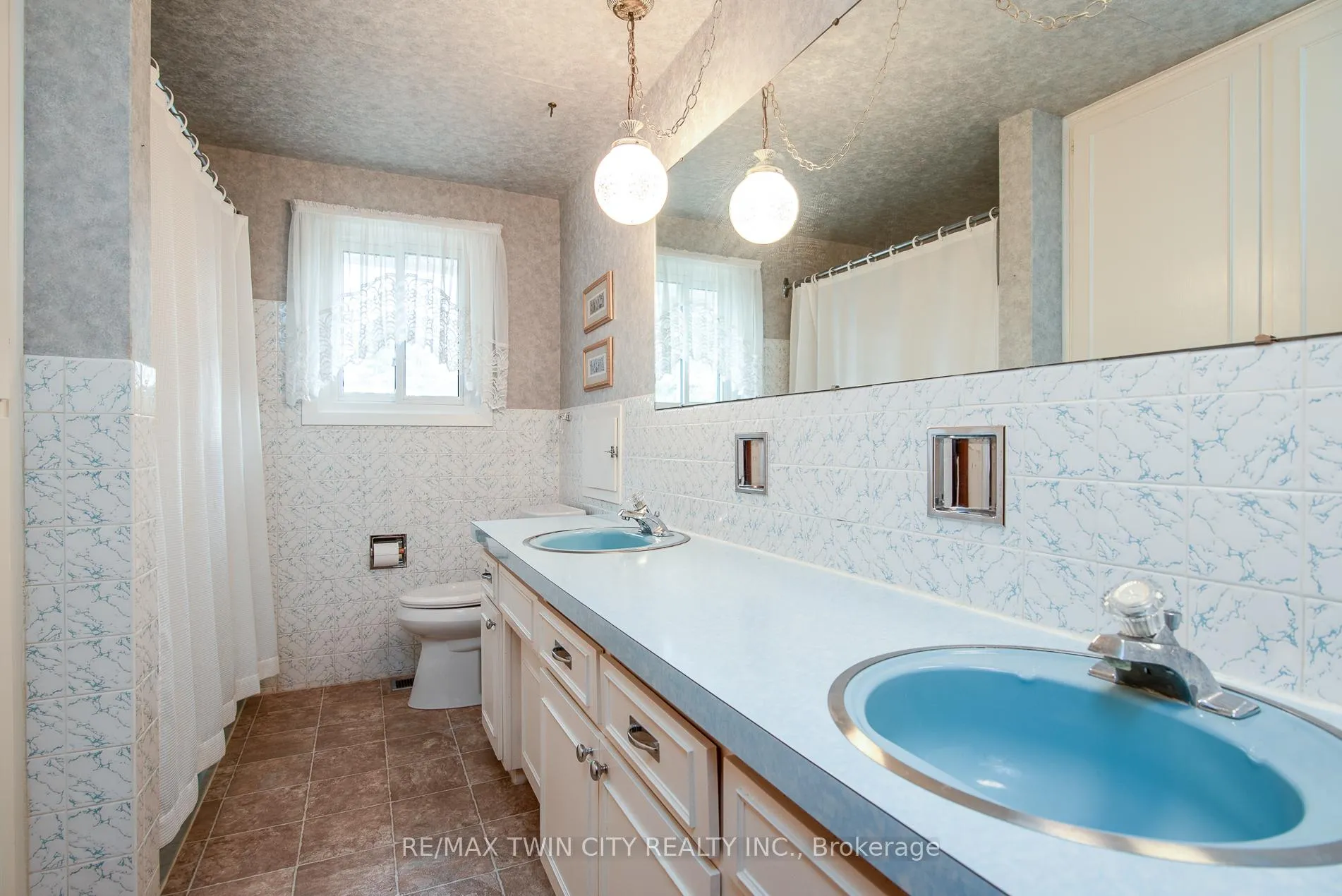 Photo 38 of 155 Shuh Avenue, Kitchener — HOMEH