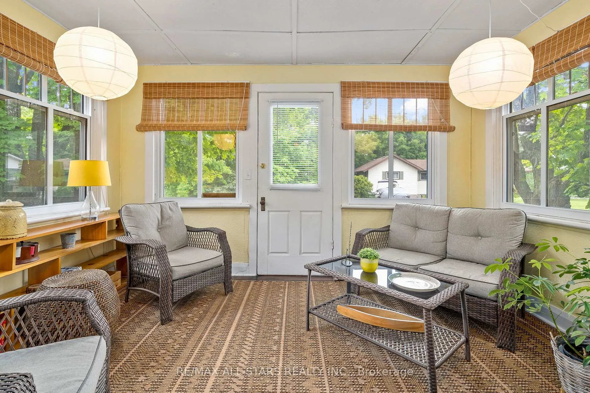 Photo 2 of 49 John Street, Kawartha Lakes, Fenelon Falls — HOMEH