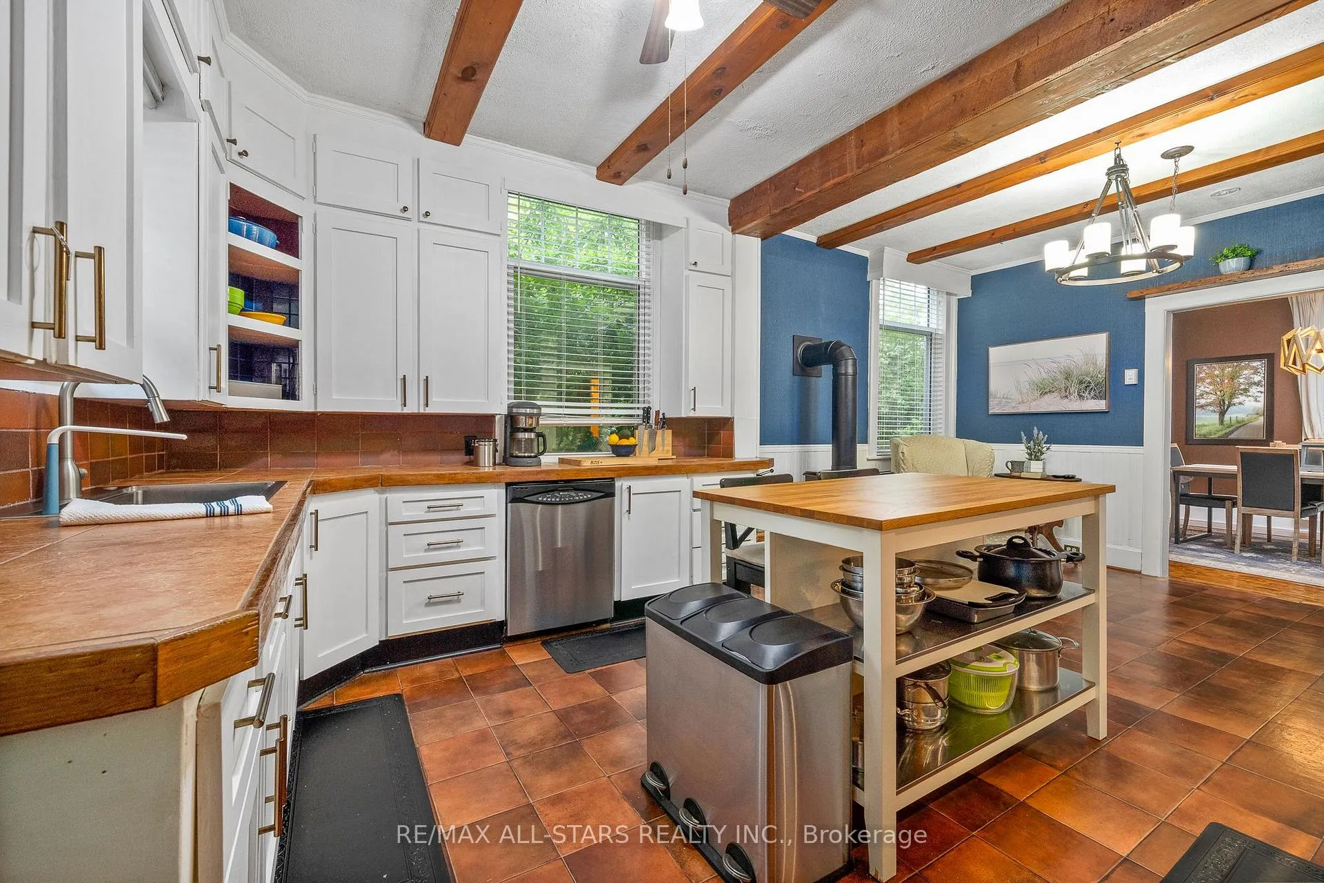 Photo 18 of 49 John Street, Kawartha Lakes, Fenelon Falls — HOMEH