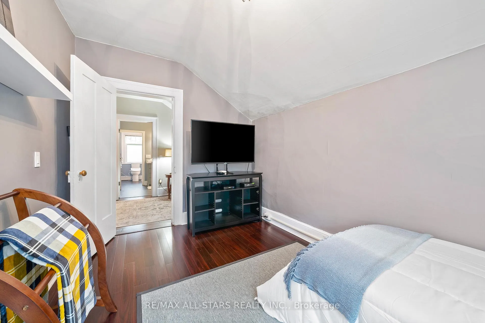 Photo 24 of 49 John Street, Kawartha Lakes, Fenelon Falls — HOMEH
