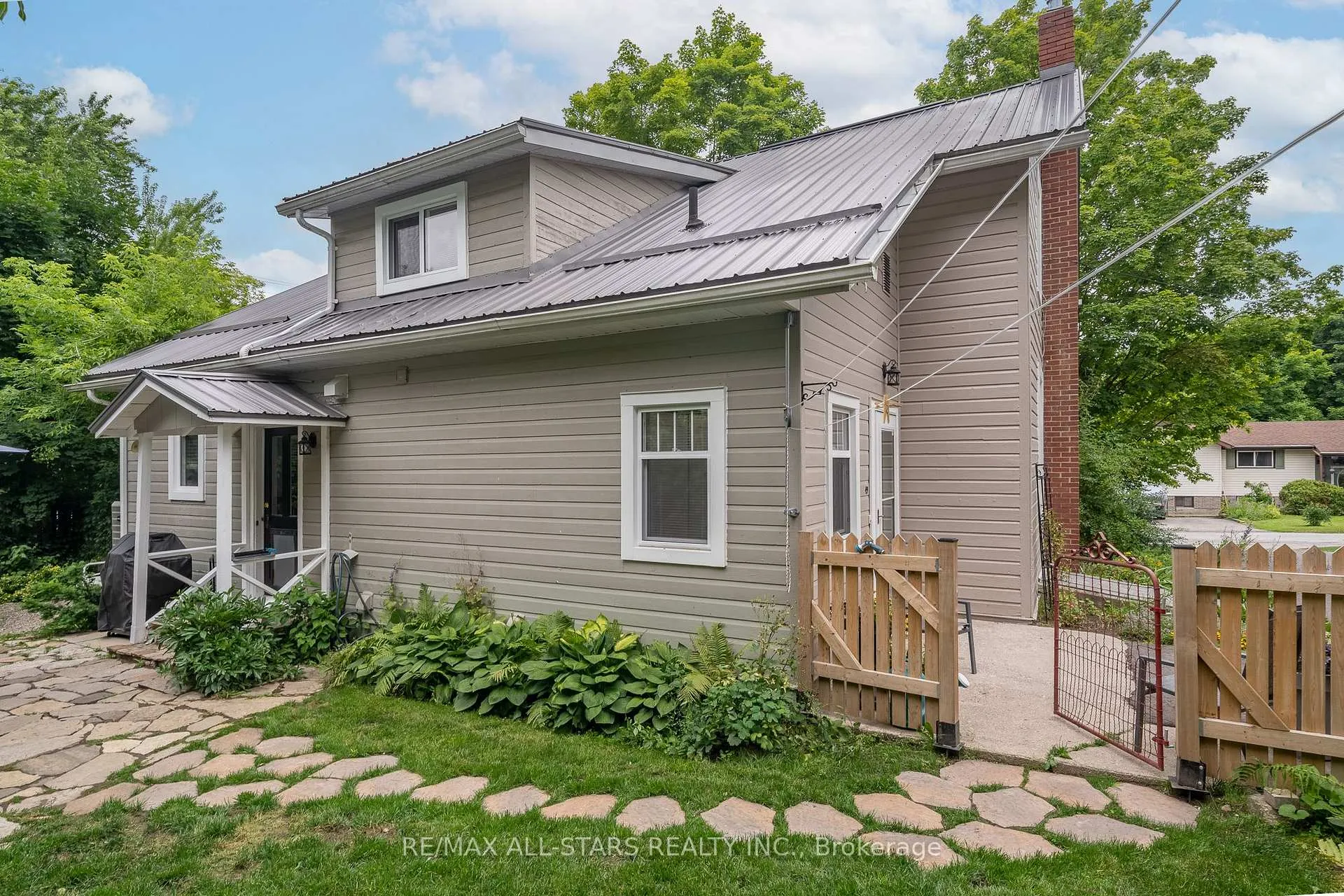 Photo 31 of 49 John Street, Kawartha Lakes, Fenelon Falls — HOMEH