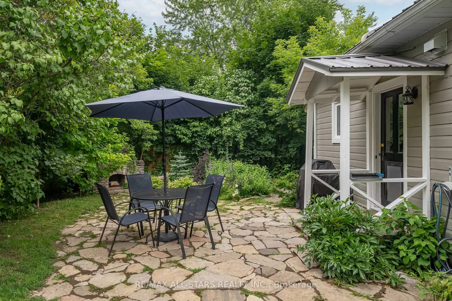 Photo 32 of 49 John Street, Kawartha Lakes, Fenelon Falls — HOMEH