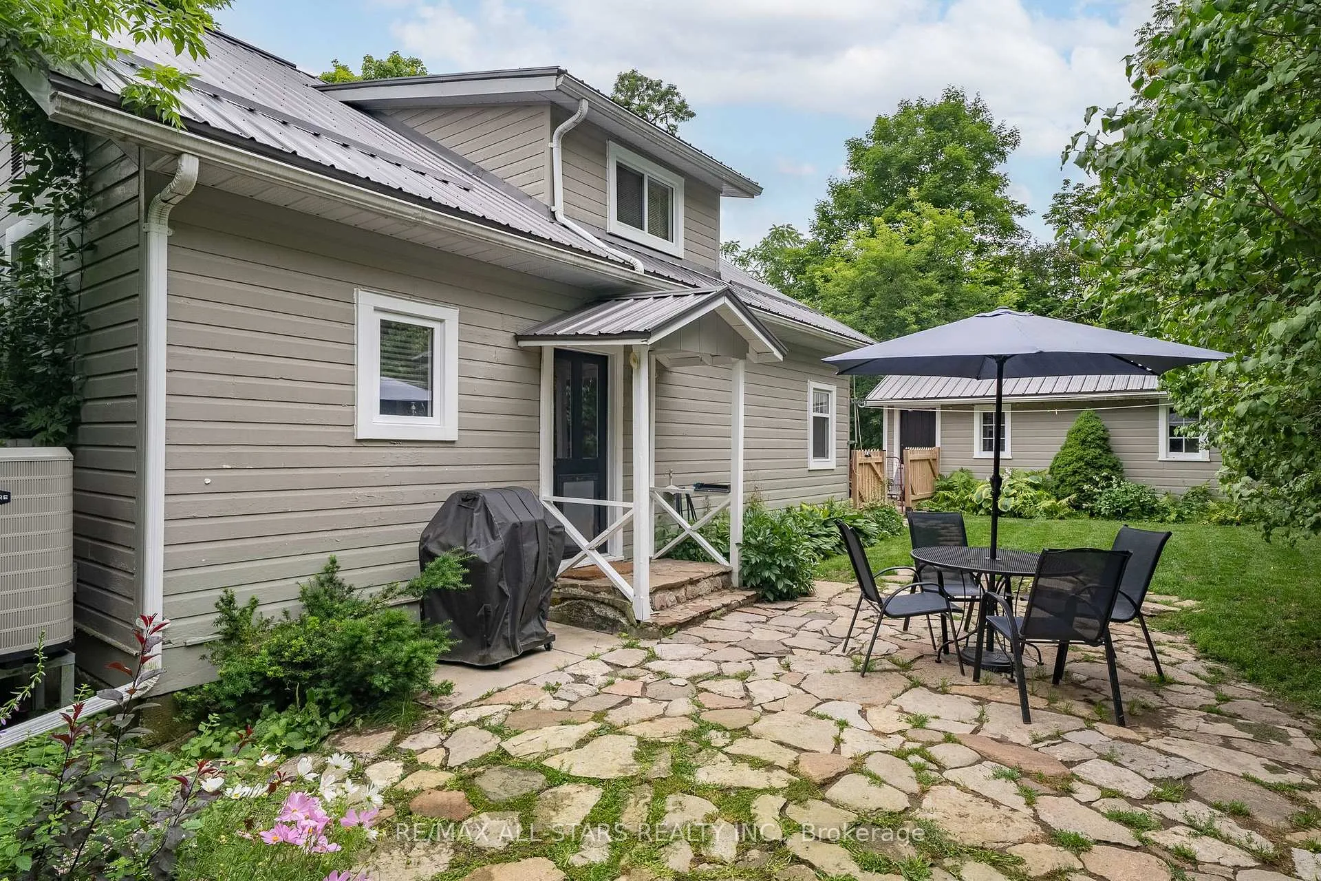 Photo 33 of 49 John Street, Kawartha Lakes, Fenelon Falls — HOMEH