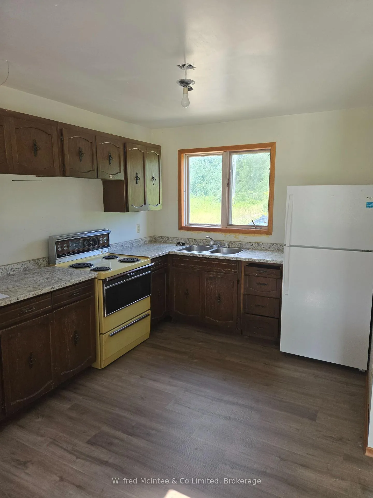 Photo 5 of 233 Gamble Road, Brockton — HOMEH