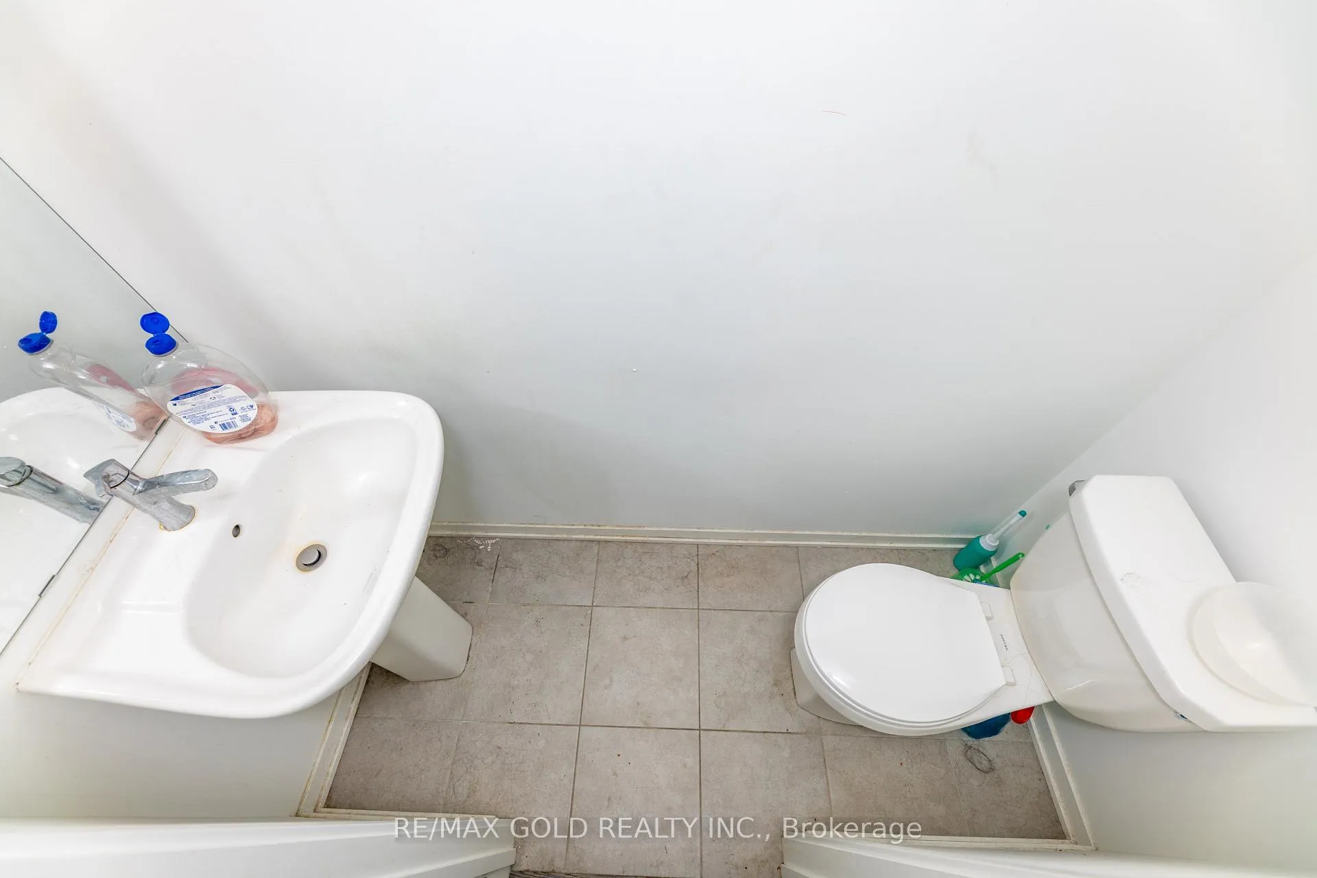 Photo 12 of 761 Heathrow Path, Oshawa, Samac — HOMEH