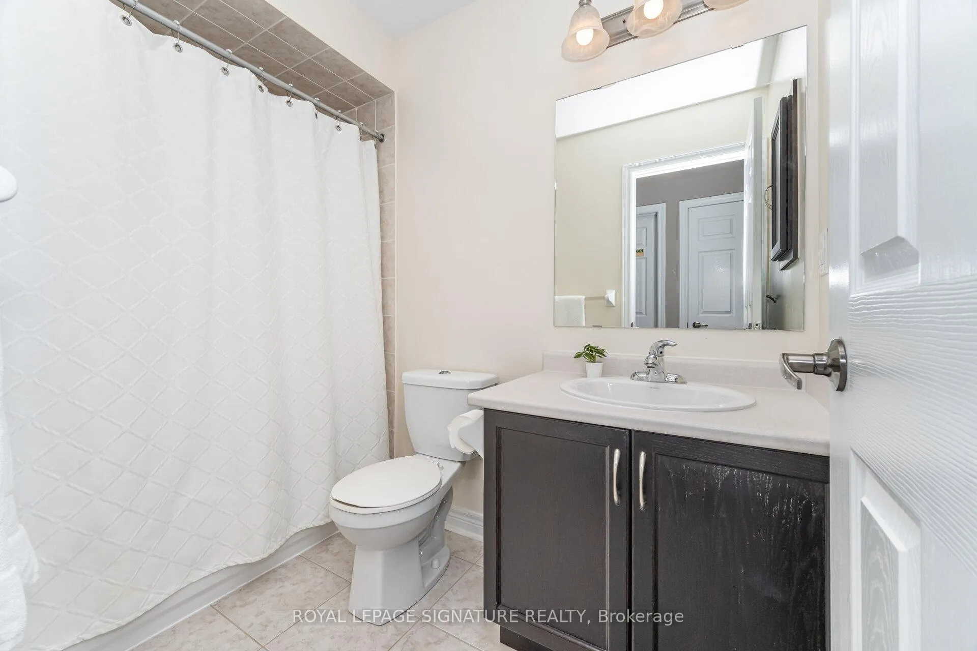 Photo 41 of 81 Paperbark Avenue, Vaughan, Patterson — HOMEH