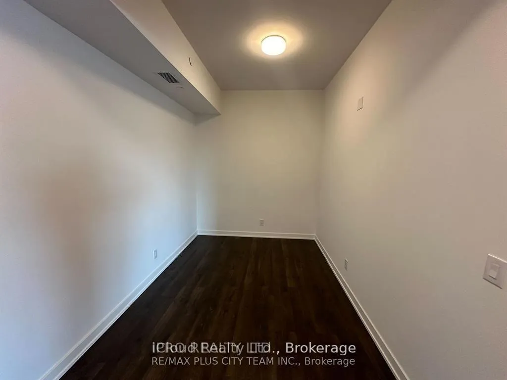 Photo 6 of Unit 208, 56 Lakeside Terrace, Barrie, Little Lake — HOMEH