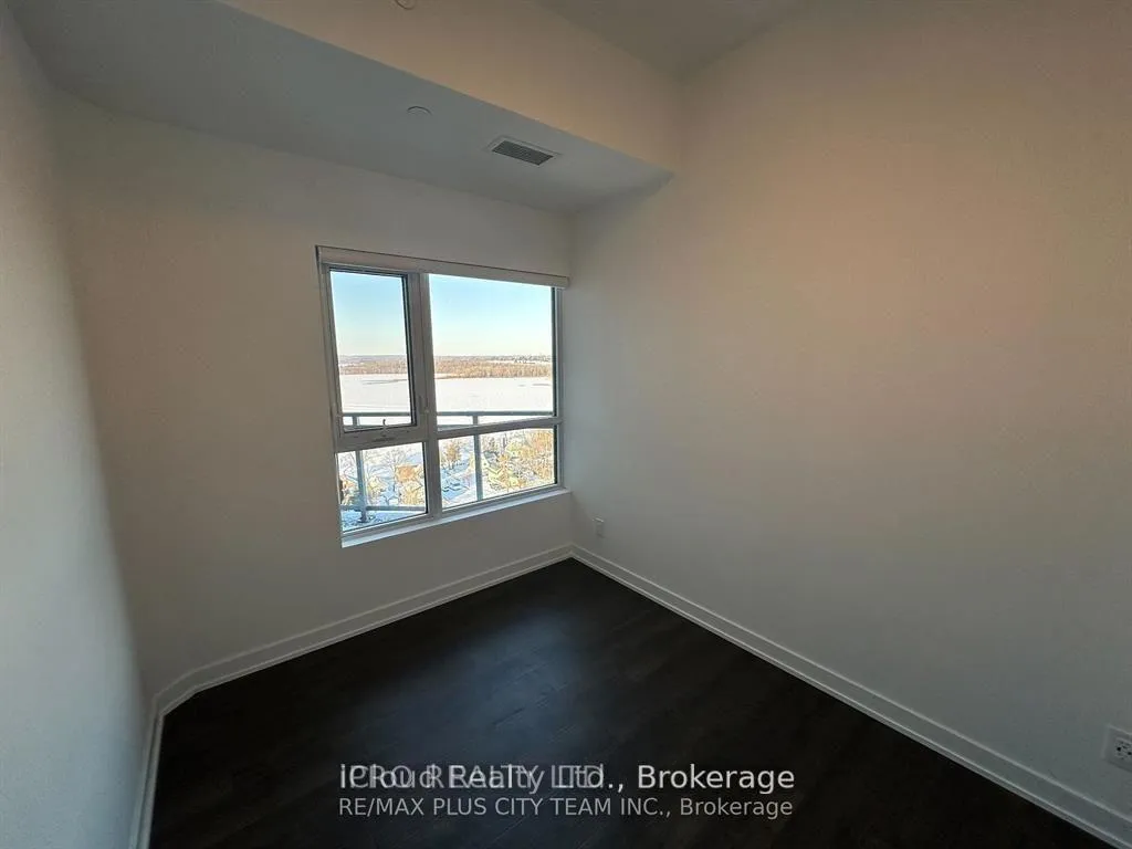 Photo 12 of Unit 208, 56 Lakeside Terrace, Barrie, Little Lake — HOMEH