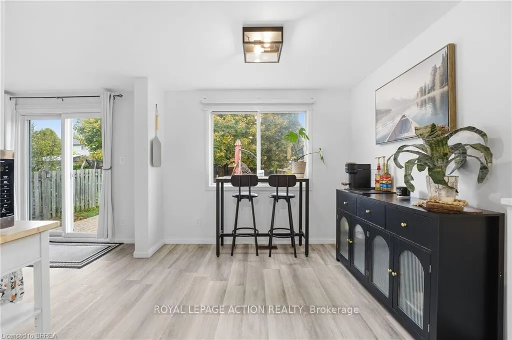 Photo 9 of 23A Oak Avenue, Brant, Paris — HOMEH