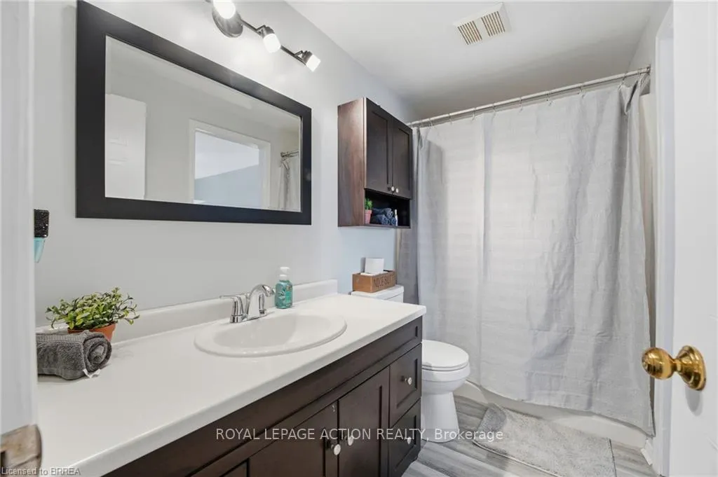 Photo 16 of 23A Oak Avenue, Brant, Paris — HOMEH