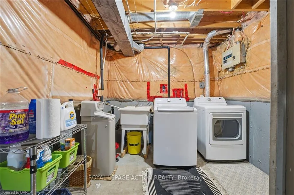 Photo 19 of 23A Oak Avenue, Brant, Paris — HOMEH