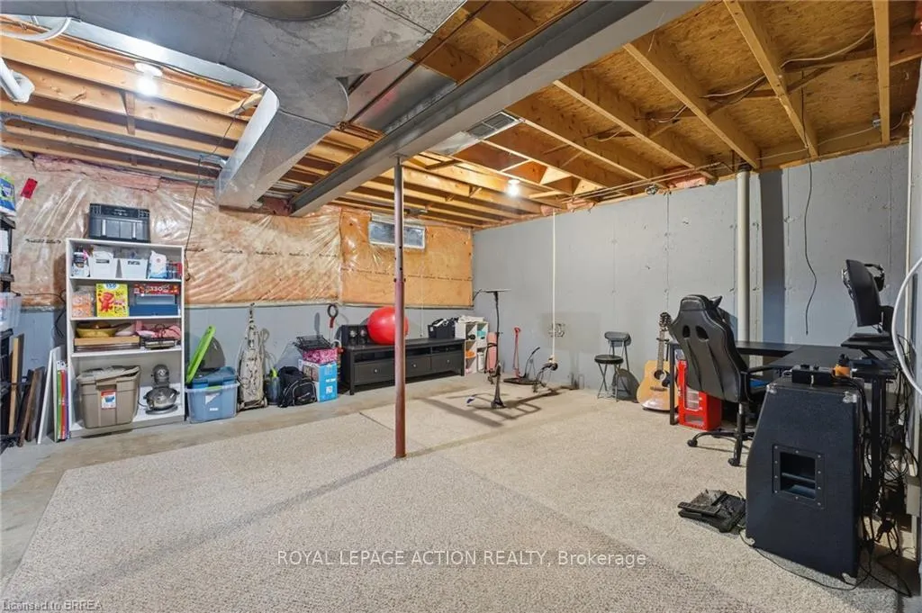 Photo 20 of 23A Oak Avenue, Brant, Paris — HOMEH