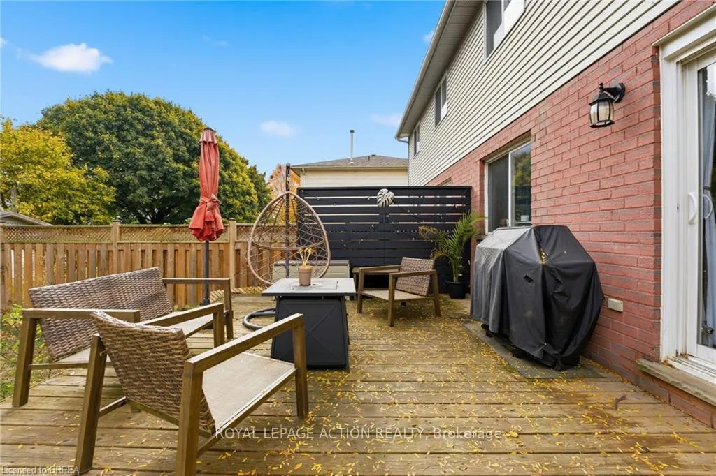 Photo 23 of 23A Oak Avenue, Brant, Paris — HOMEH
