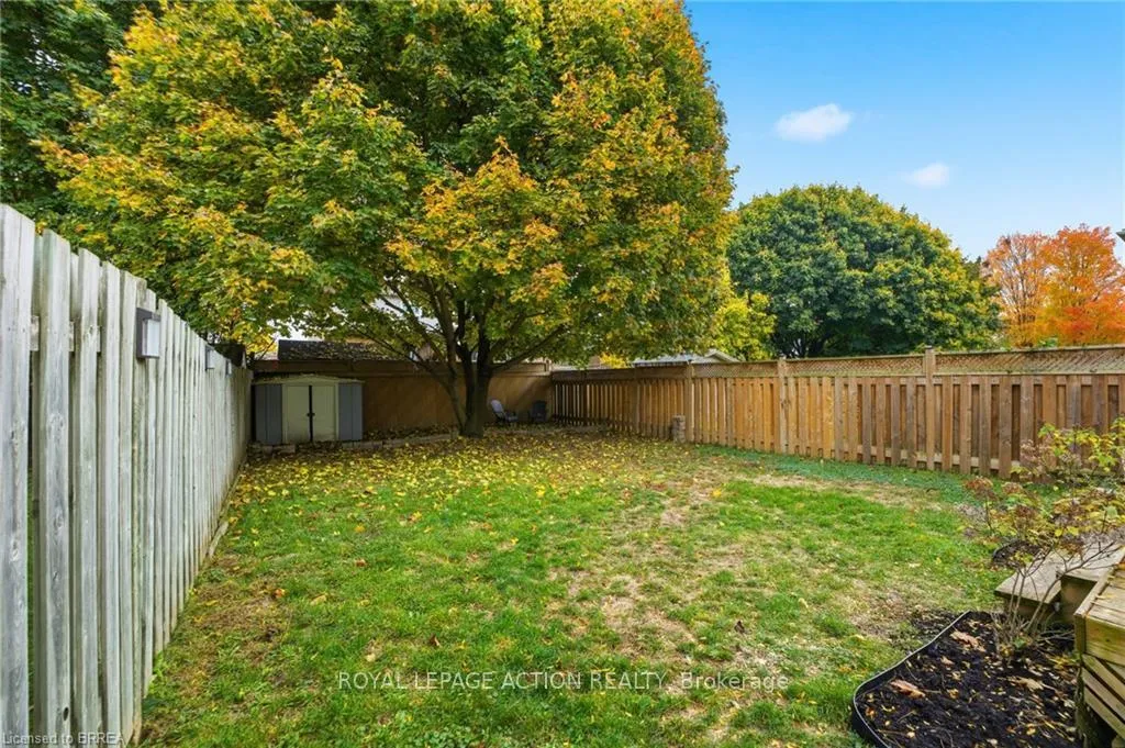 Photo 25 of 23A Oak Avenue, Brant, Paris — HOMEH