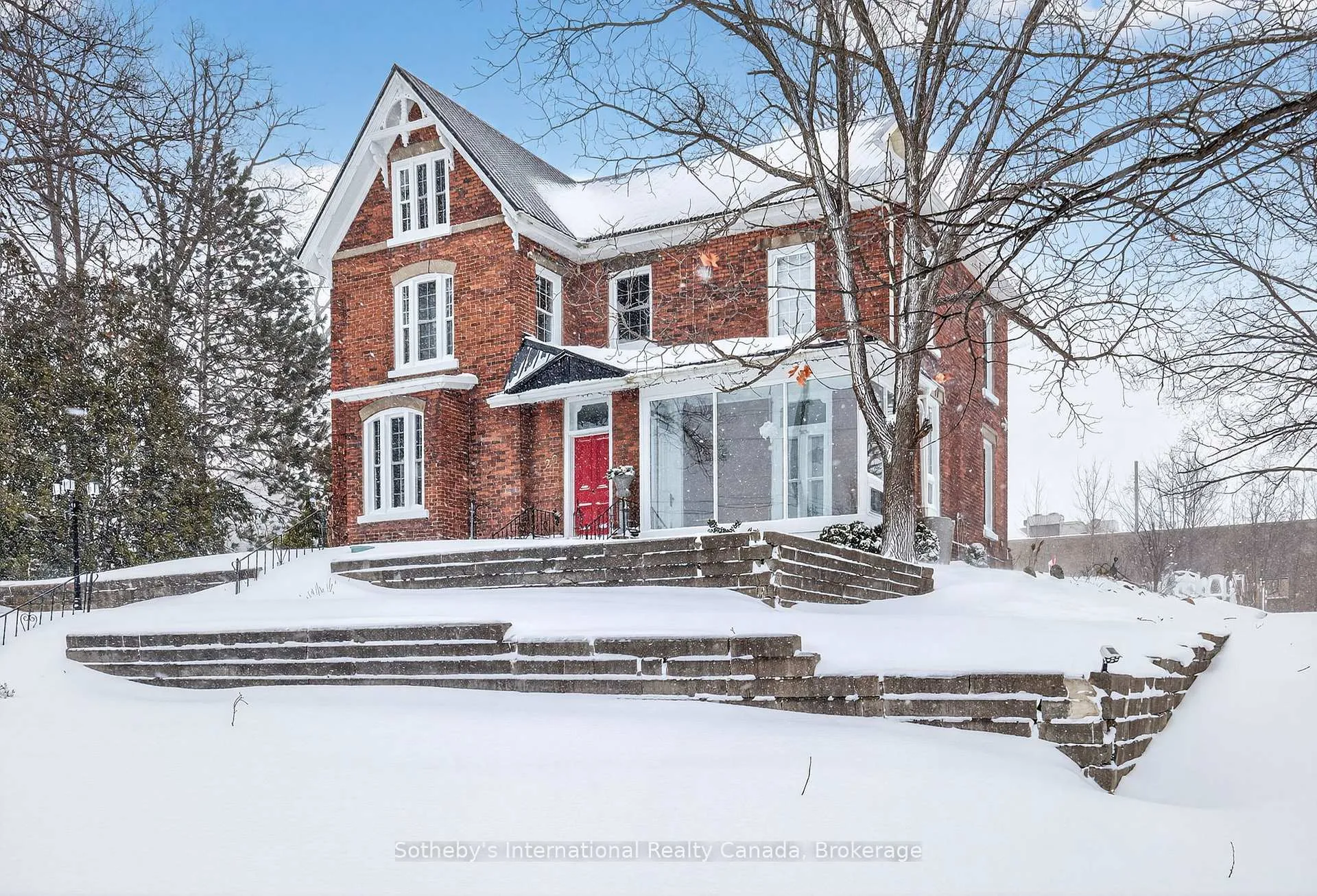 Photo 4 of 26 Robert Street E, Penetanguishene — HOMEH
